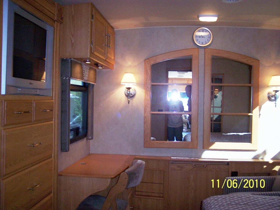 2006 Winnebago Adventurer FSBO in Walla Walla, Washington